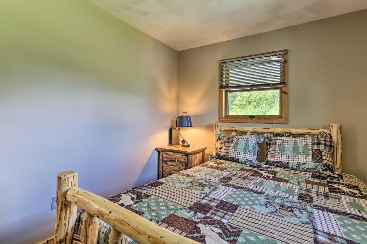 Acre Lake Chalet, 12 Mi To Elk Mountain Ski Resort Kingsley Exterior foto
